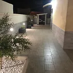 Bed & Breakfast A Casa Di Papi Lizzano (Apulia)