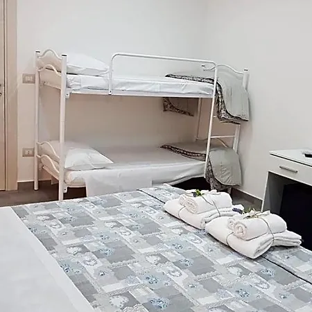 Bed & Breakfast A Casa Di Papi Lizzano (Apulia)